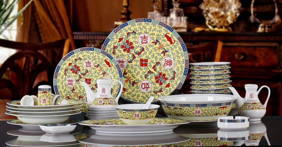 Red Leaf Chinese Collector's Edition Auspicious Ruyi — a 136-piece Chinese porcelain dinner service