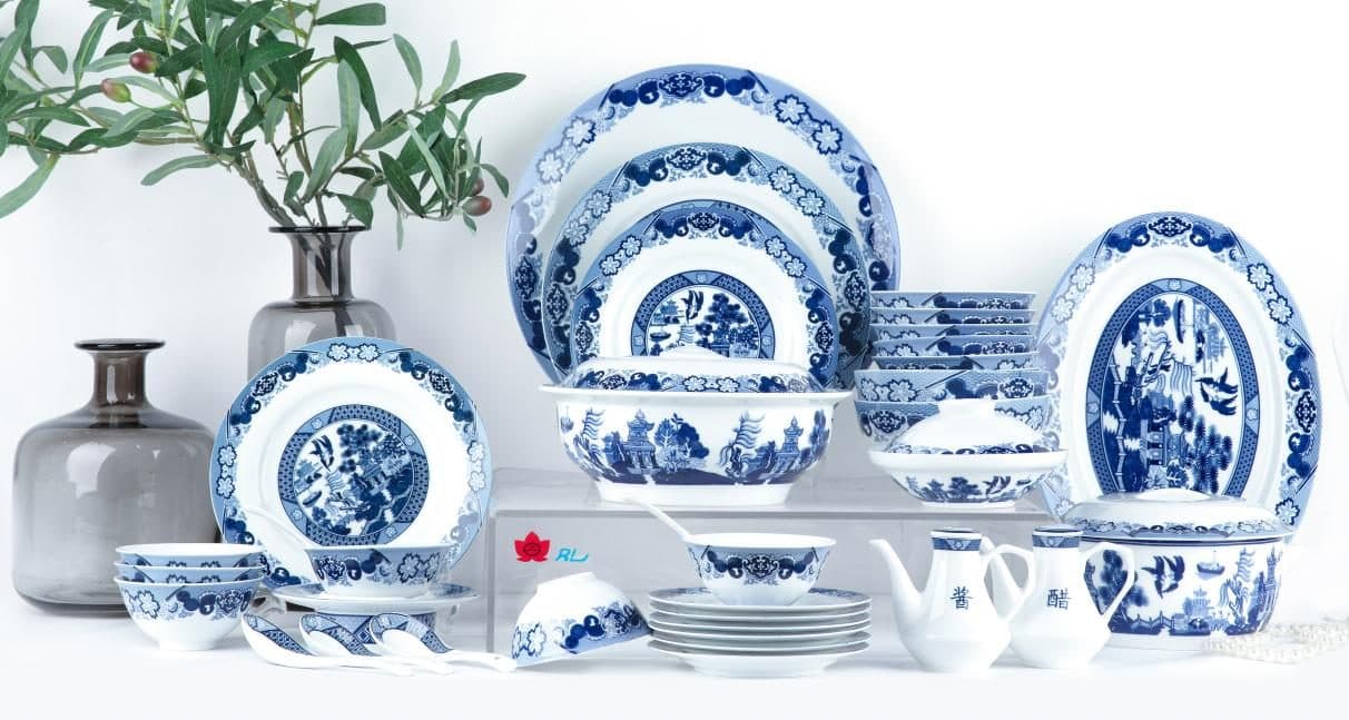 Red Leaf Classical Garden — a 108-piece Chinese porcelain dinner service