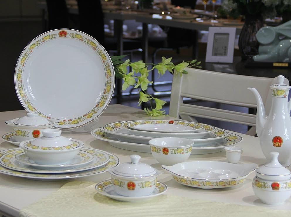 Red Leaf Collector's Edition State Banquet Peony — a 122-piece Chinese porcelain dinner service