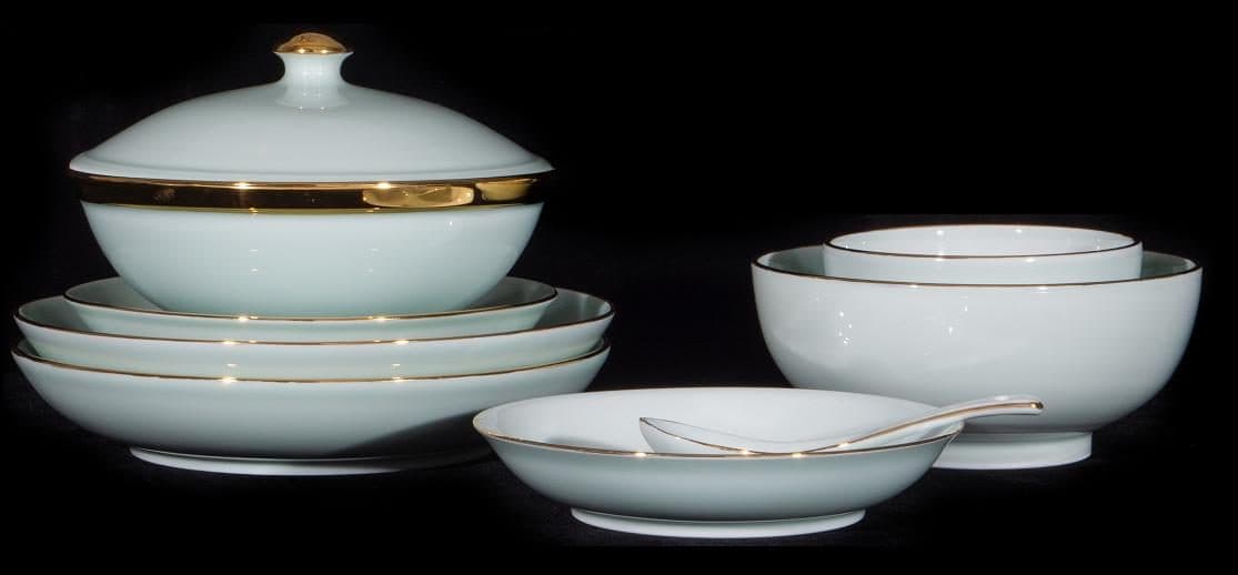 Red Leaf Fully Hand-Made Celadon Glaze — Gold-Inlaid Jade — a 38-piece Chinese porcelain dinner service