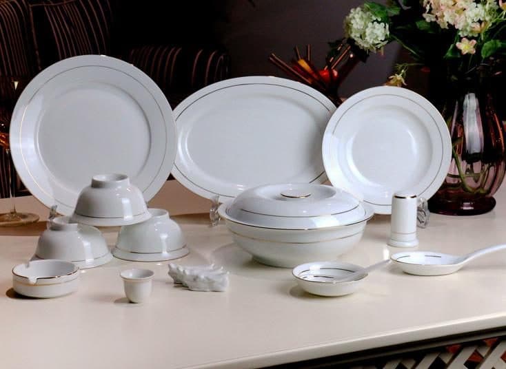 Red Leaf Gold-Inlaid Jade — a 56-piece Chinese porcelain dinner service