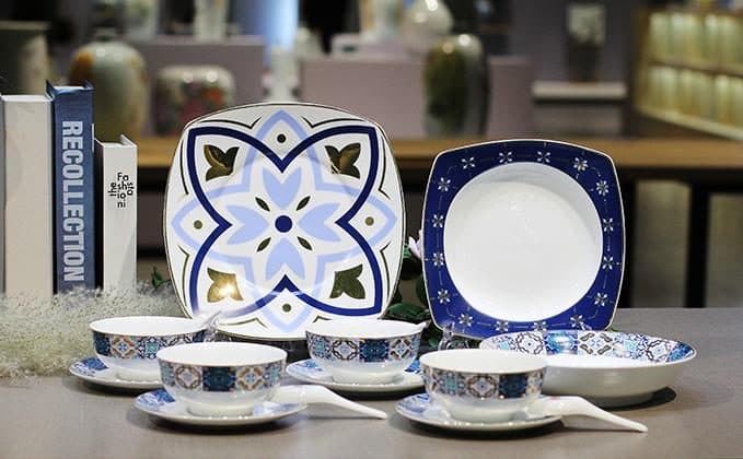 Red Leaf Passing Years — a 16-piece Chinese porcelain dinner service