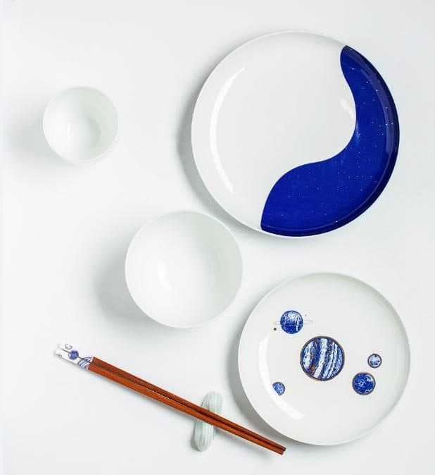 Red Leaf Stargazing — a 4-piece Chinese porcelain dinner service