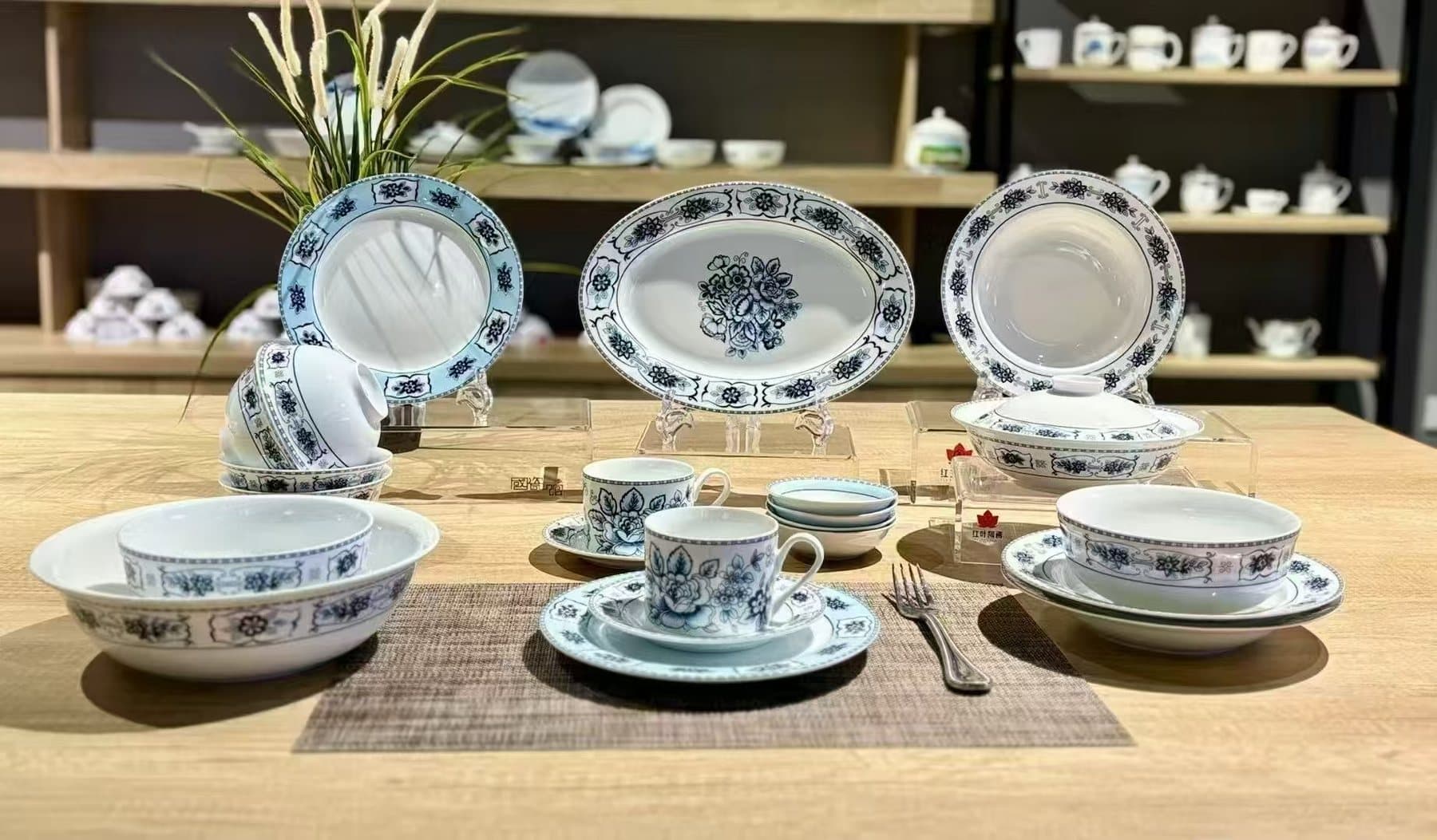 The Little Daisy 26-piece family service with its fine-rimmed cups